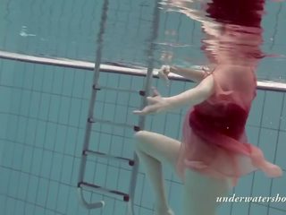 Katya okuneva dưới nước đần độn thiếu niên khỏa thân