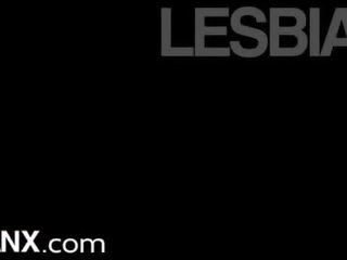 Lesbianx - veľký korisť anál lesbičky whitney wright & arietta adams